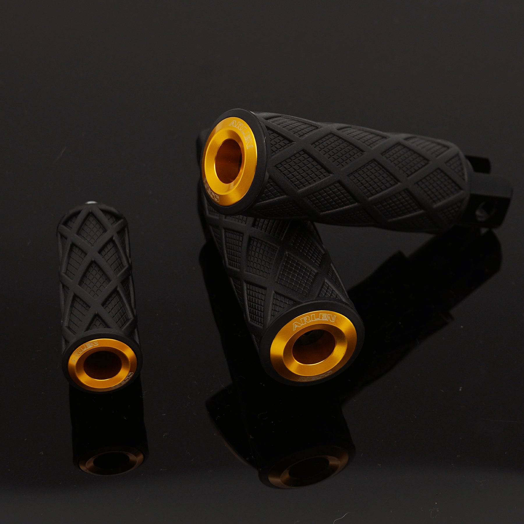 Diamond Shift Pegs, Gold