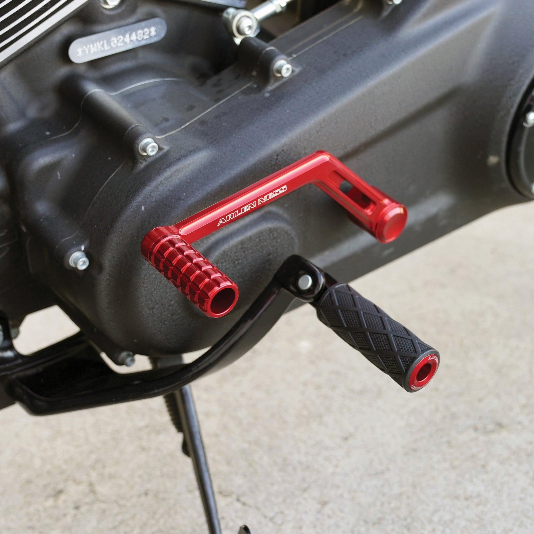 Speedliner Shift Arm for Softail, Red