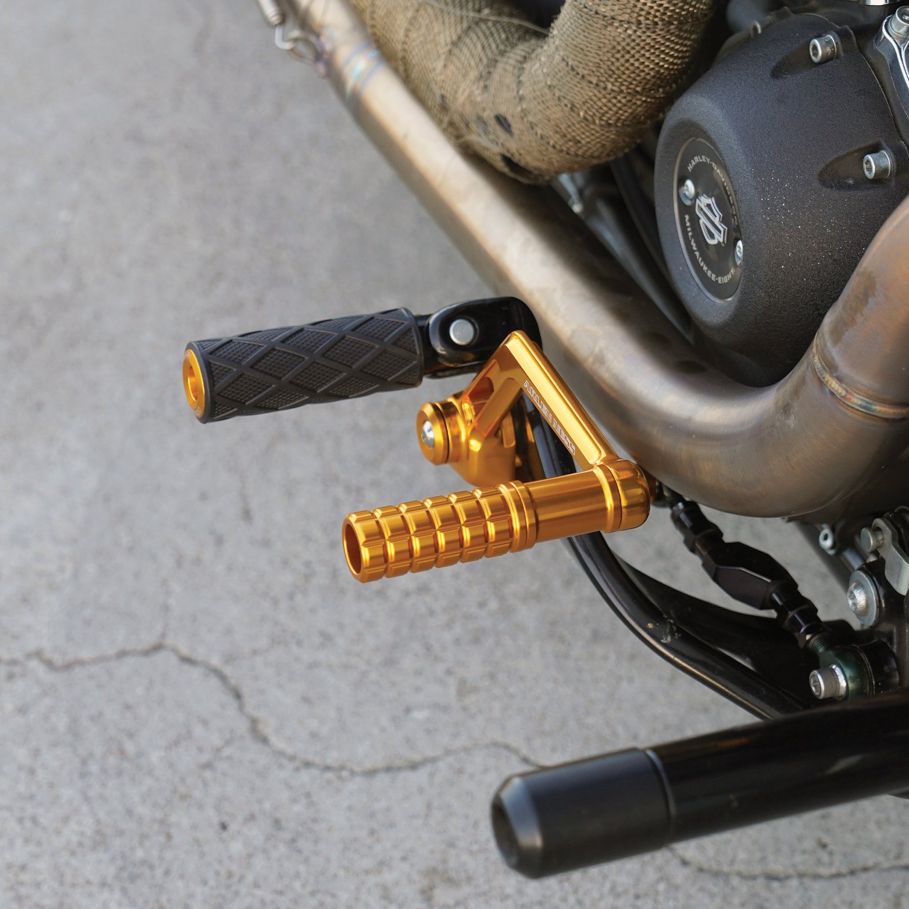 Speedliner Brake Arm for Softail, Gold